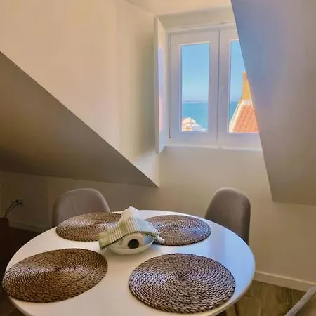 Graceful Tejo 204 * Lisbon